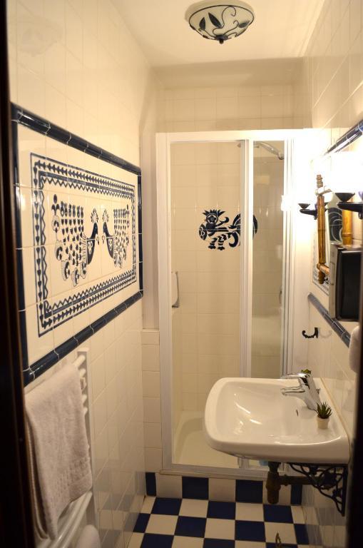 Villa Cyriel Contes  Zimmer foto